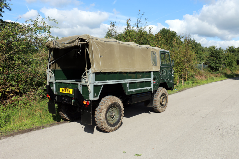 Illustration for article titled What It's Like Driving This Military-Only Forward Control Land Rover 101